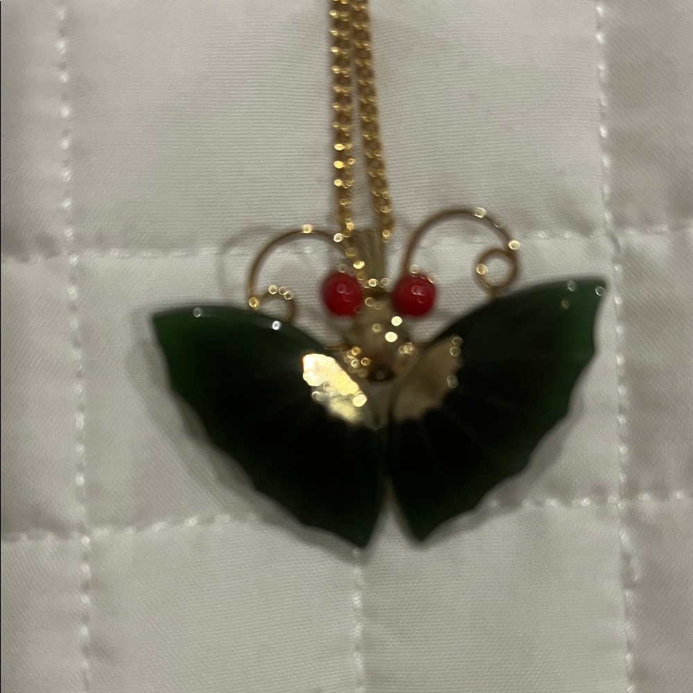 Vintage Elegant Green Butterfly Pendant Necklace / Broach